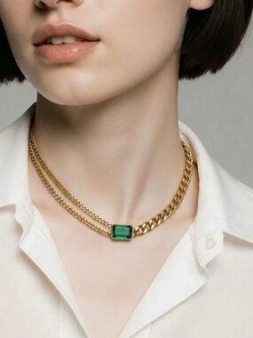 18k gold plated stainless steel necklace with Green Accent